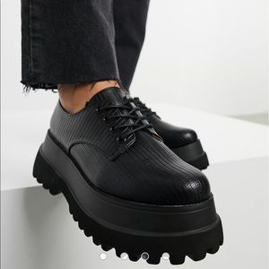 Chunky Lace Up Flat Shoes